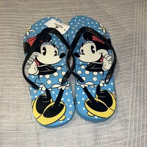 Disney Minnie Mouse flip flops NWT